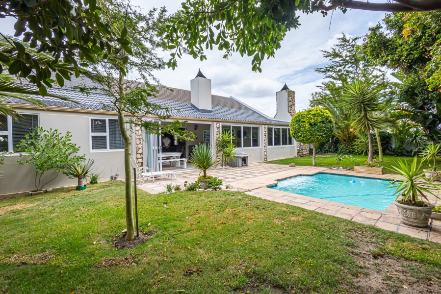 3 Bedroom Property for Sale in Country Club Western Cape